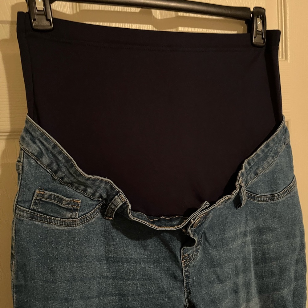 Maternity Jeans - Picture 4 of 8